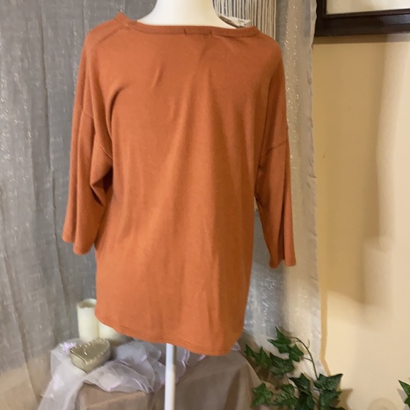 Gyft Sweater - Picture 3 of 5